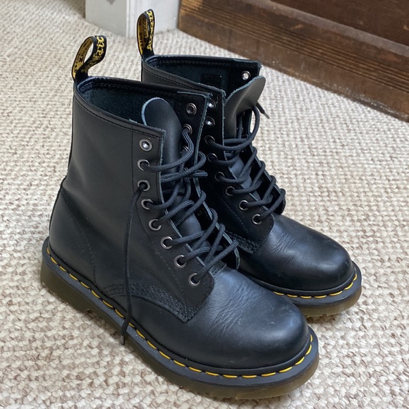 Womens Doc Martens size 6 - Picture 3 of 6